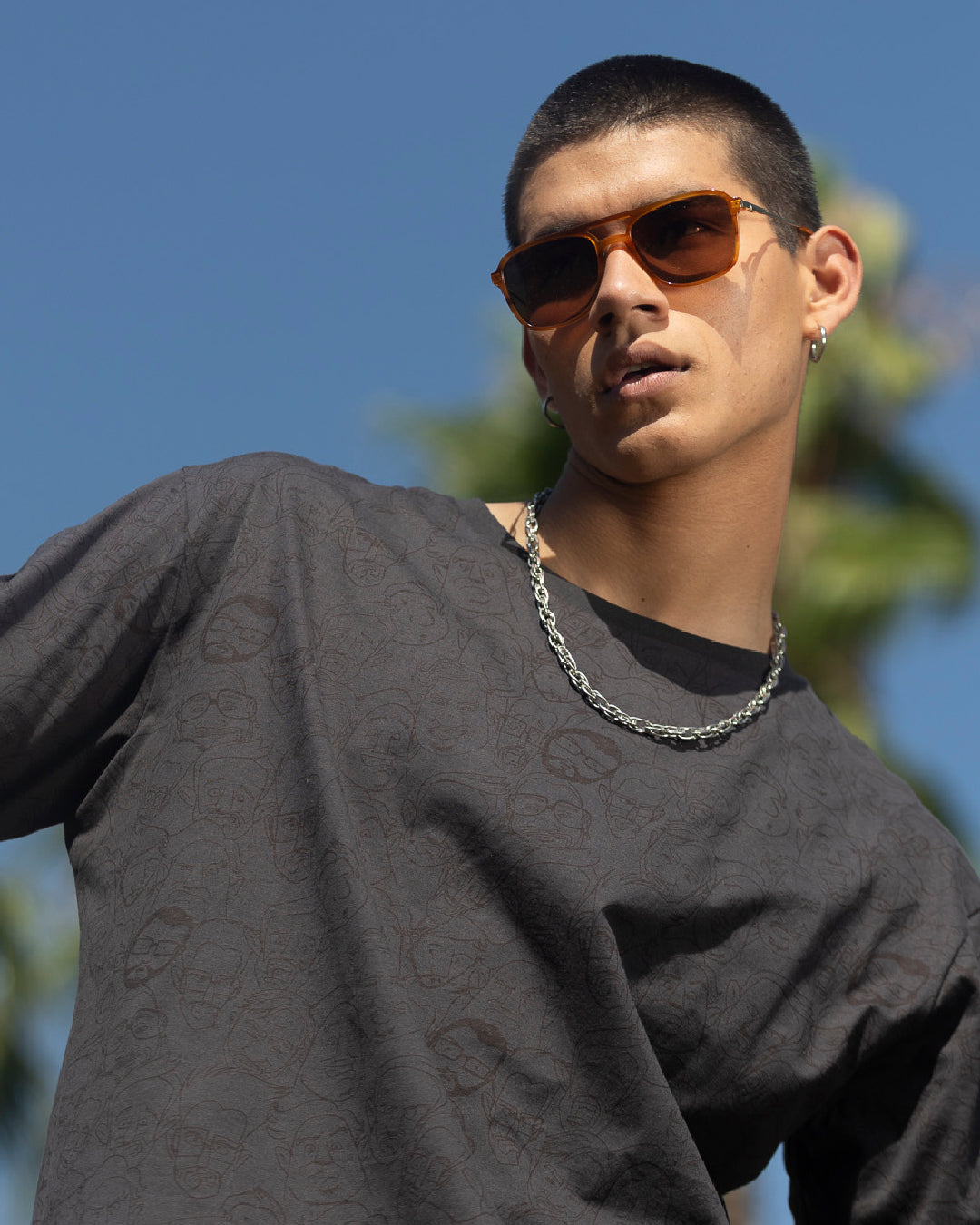 POLERA TVM CARAS