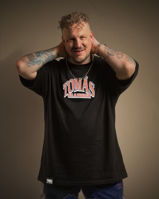 POLERA TVM RETRO NEGRA