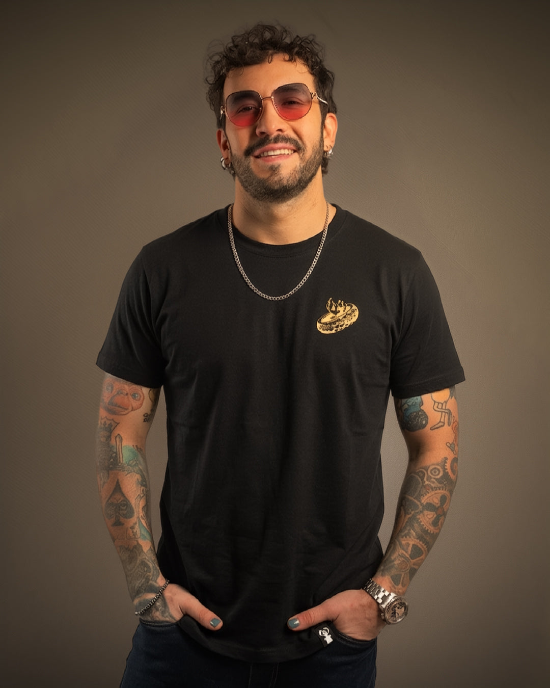 POLERA GIRA EN MOTO NARANJA - DETALLE